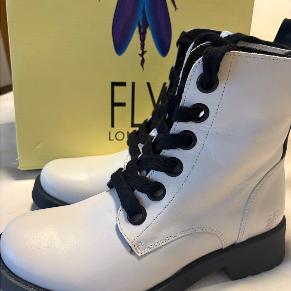 Fly London Women's White Combat Boots size 8/38 NIB